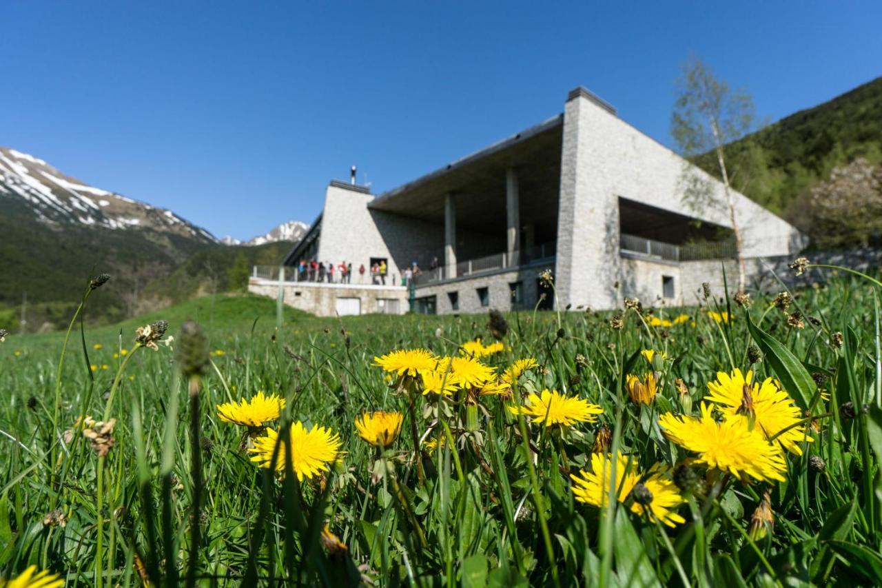 Monnatura Pirineus Son Del Pi ภายนอก รูปภาพ